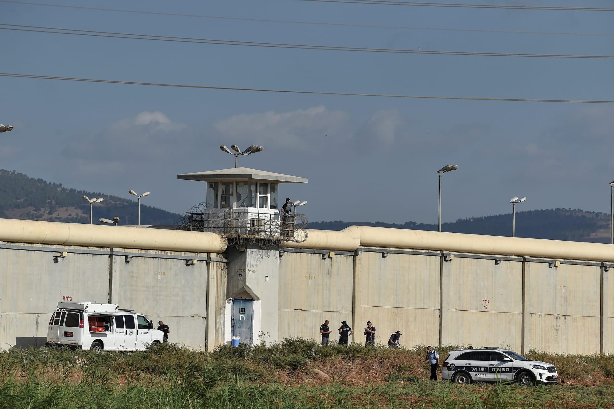 Imagen de archivo del exterior de una prisión israelí. Foto: @ajplus (X)