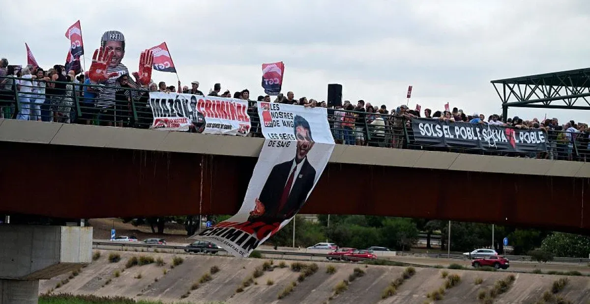 Manifestación en València por la gestión institucional de la DANA. Foto: vía Horitzó Socialista.