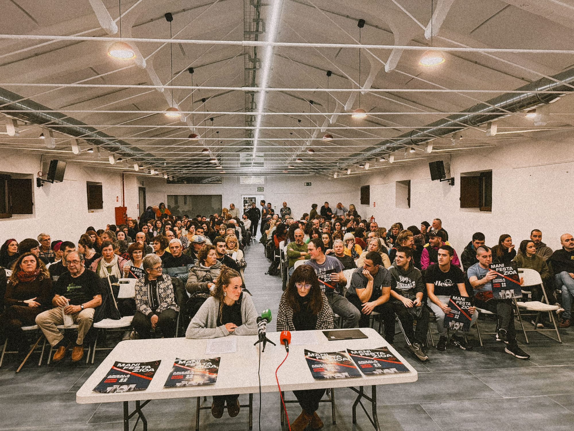 Rueda de prensa de la plataforma Kezka contra la secta de Maestro Ávila. Foto: Gedar Langile Kazeta