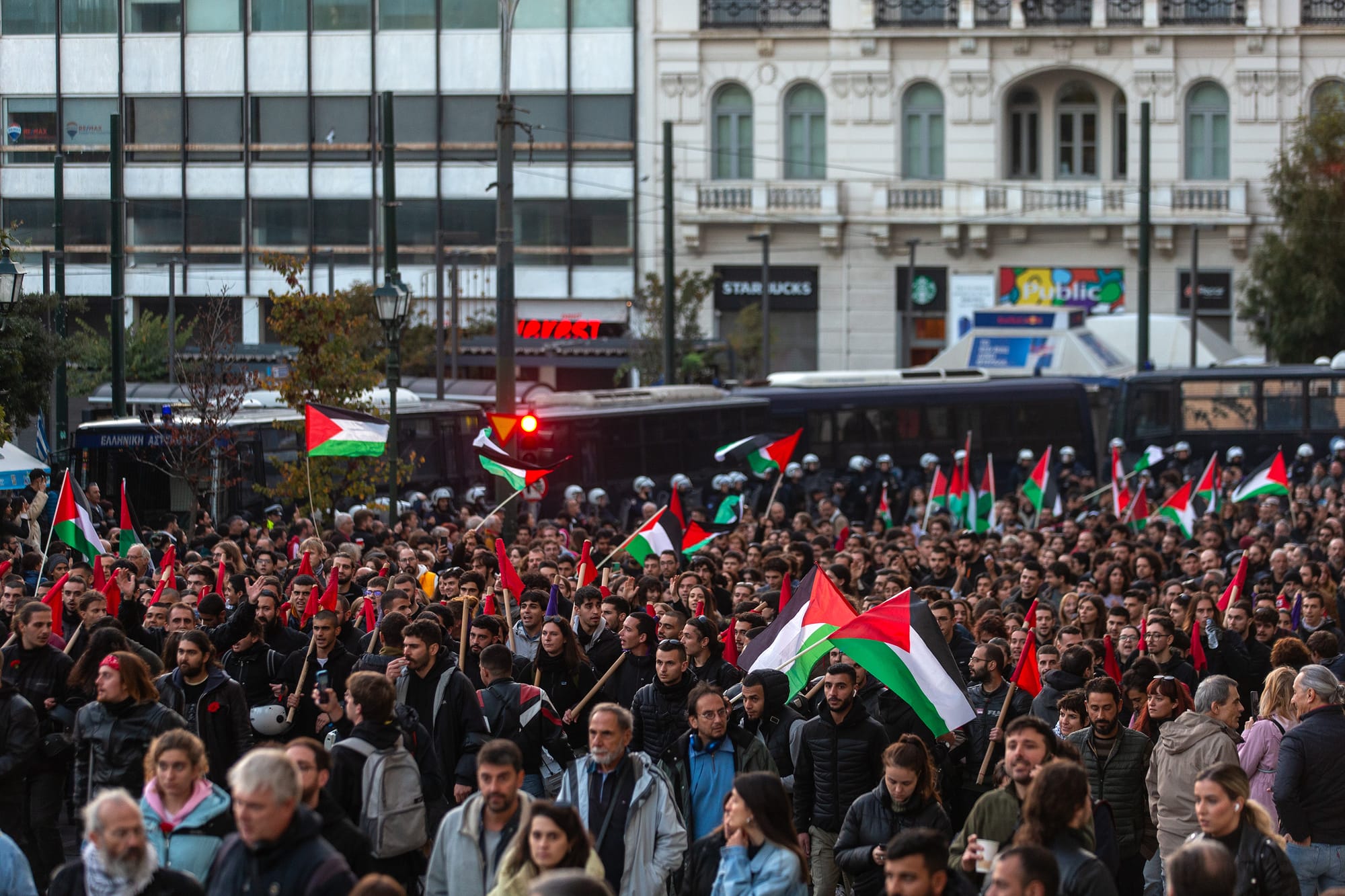 Imagen de archivo de una protesta del 17 de noviembre en Atenas. Foto: @lolosmarios (X)