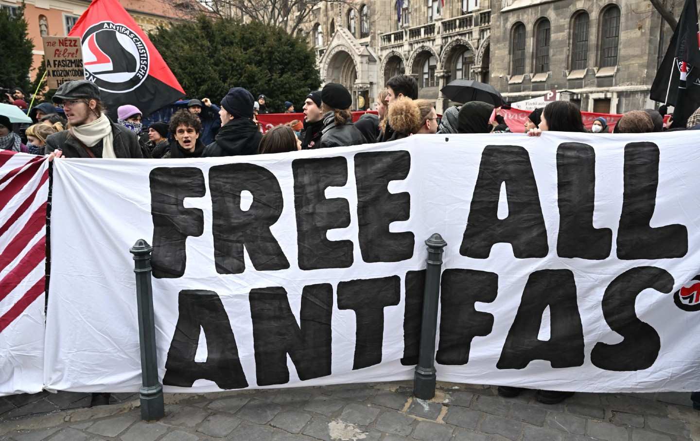 Protesta antifascista en Budapest, 8 de febrero de 2025. Foto: Attila Kisbenedek/AFP via Getty Images