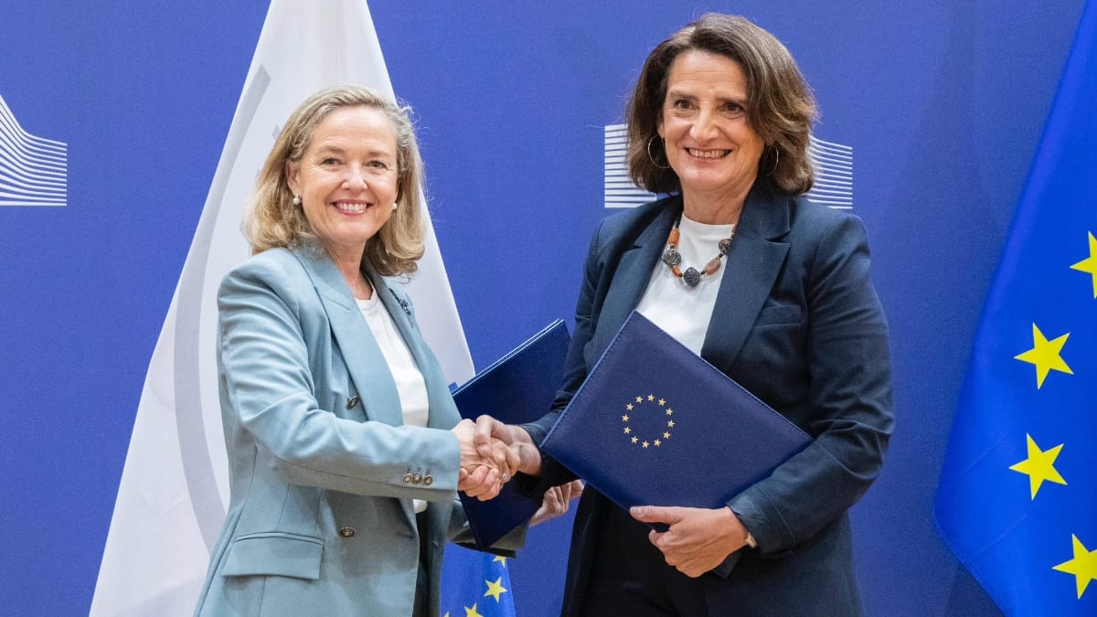 Imagen de archivo de Nadia Calviño y Teresa Ribera. Foto: efe.com