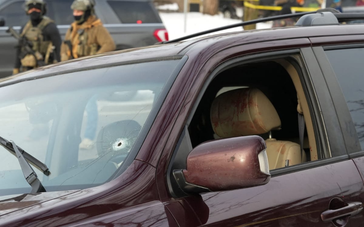 Imagen del coche de la víctima. Foto: proyectopuente.mx