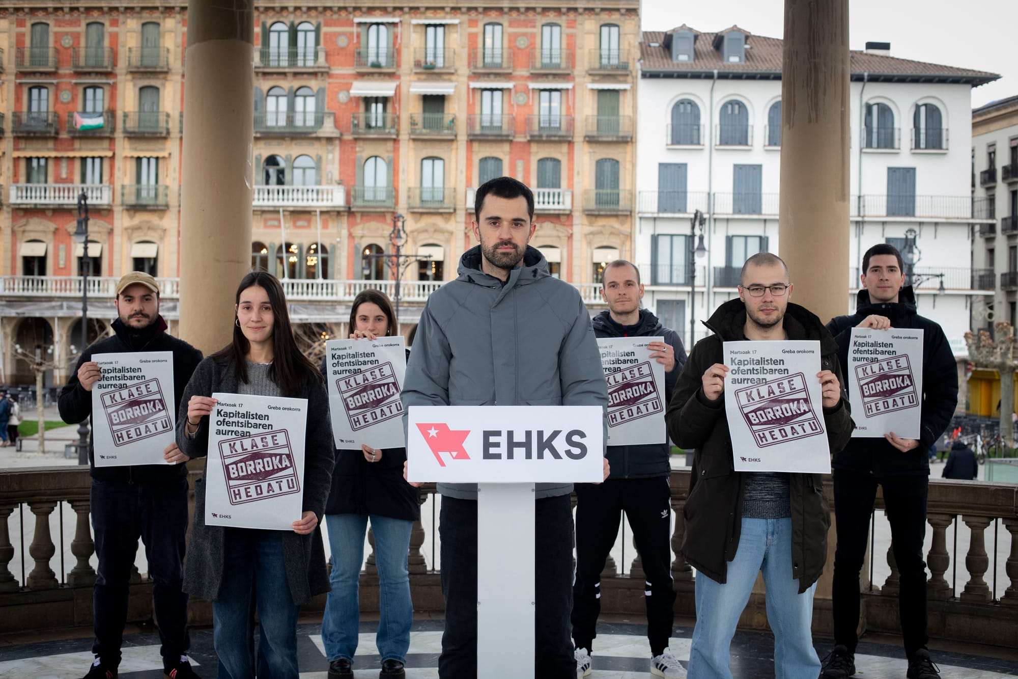 Rueda de prensa de Euskal Herriko Kontseilu Sozialista (EHKS) en Iruñea (Nafarroa), anunciando que se suma a la huelga general del 17 de marzo. Foto: Gedar Langile Kazeta