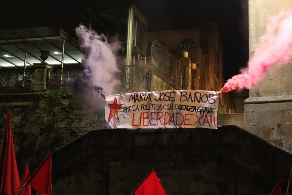 Pancarta en solidaridad con María José Baños en una movilización del 8M en A Coruña (Galiza). Foto: vía presos.org.es