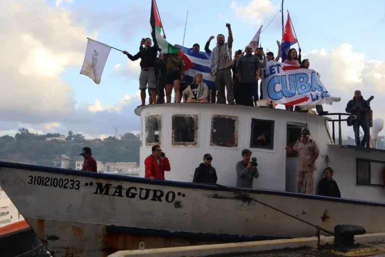 La Flotilla 'Nuestra América' llega a Cuba con 30 toneladas de ayuda