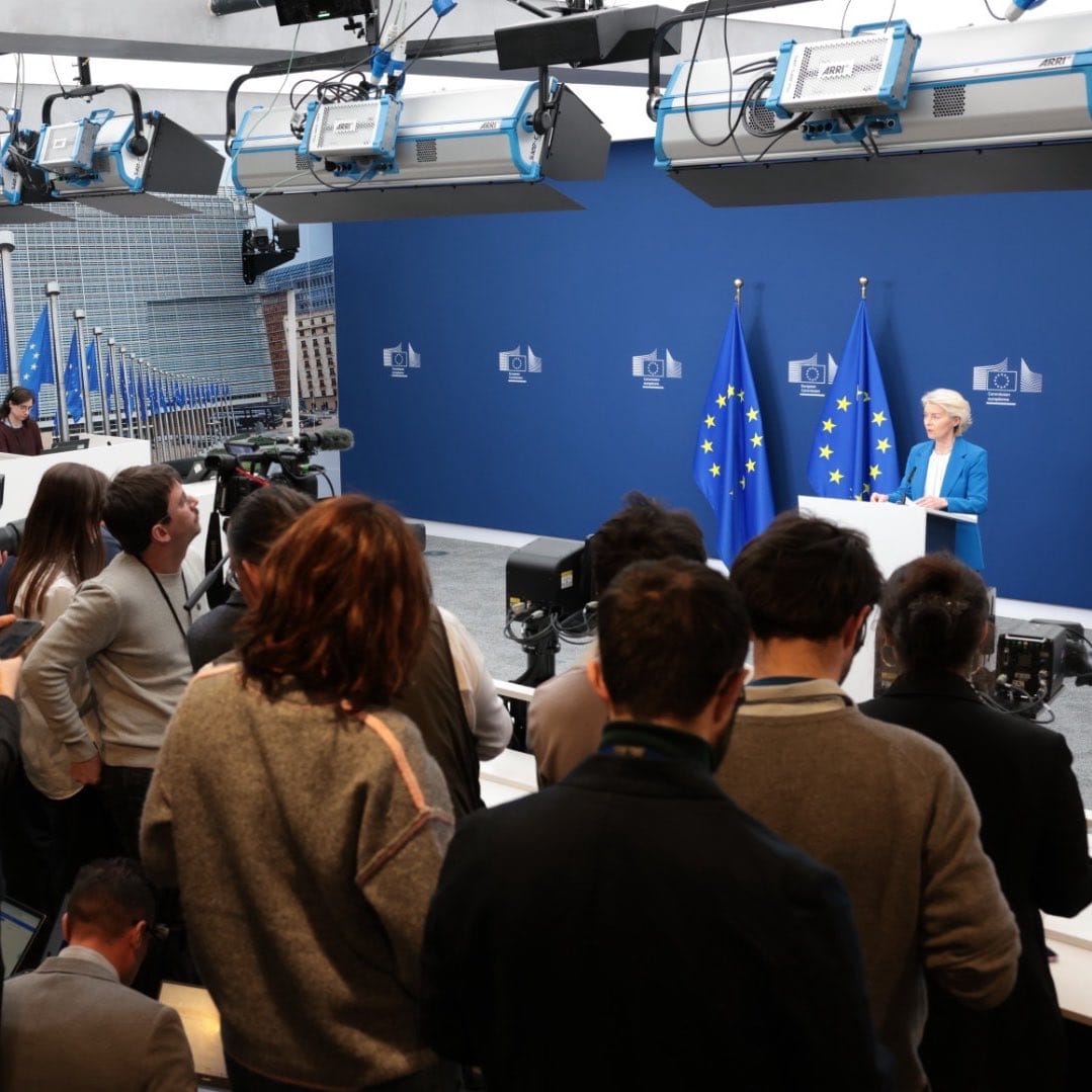 Imagen de archivo de una comparecencia de Ursula Von der Leyen. Foto: @vonderleyen (X)