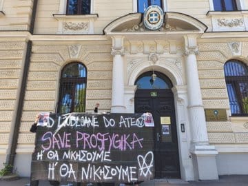 @Prosfygika (X)