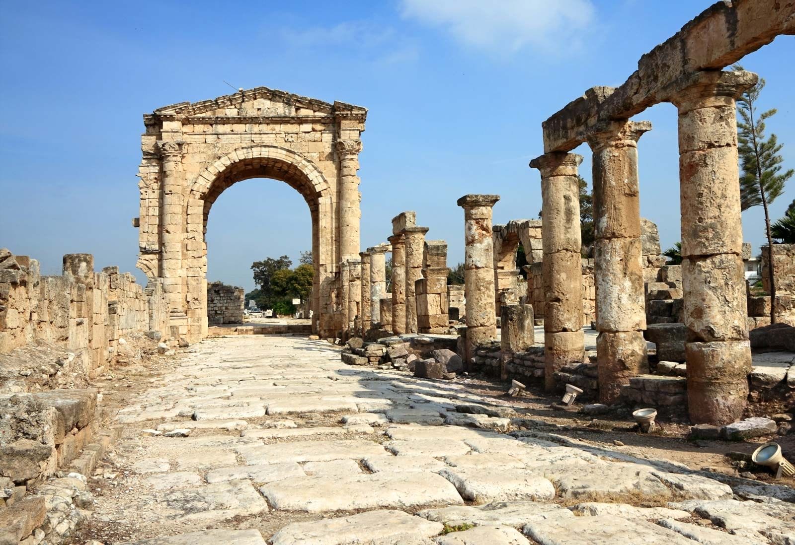 Ruinas de la antigua ciudad de Tiro. Foto: britannica.com