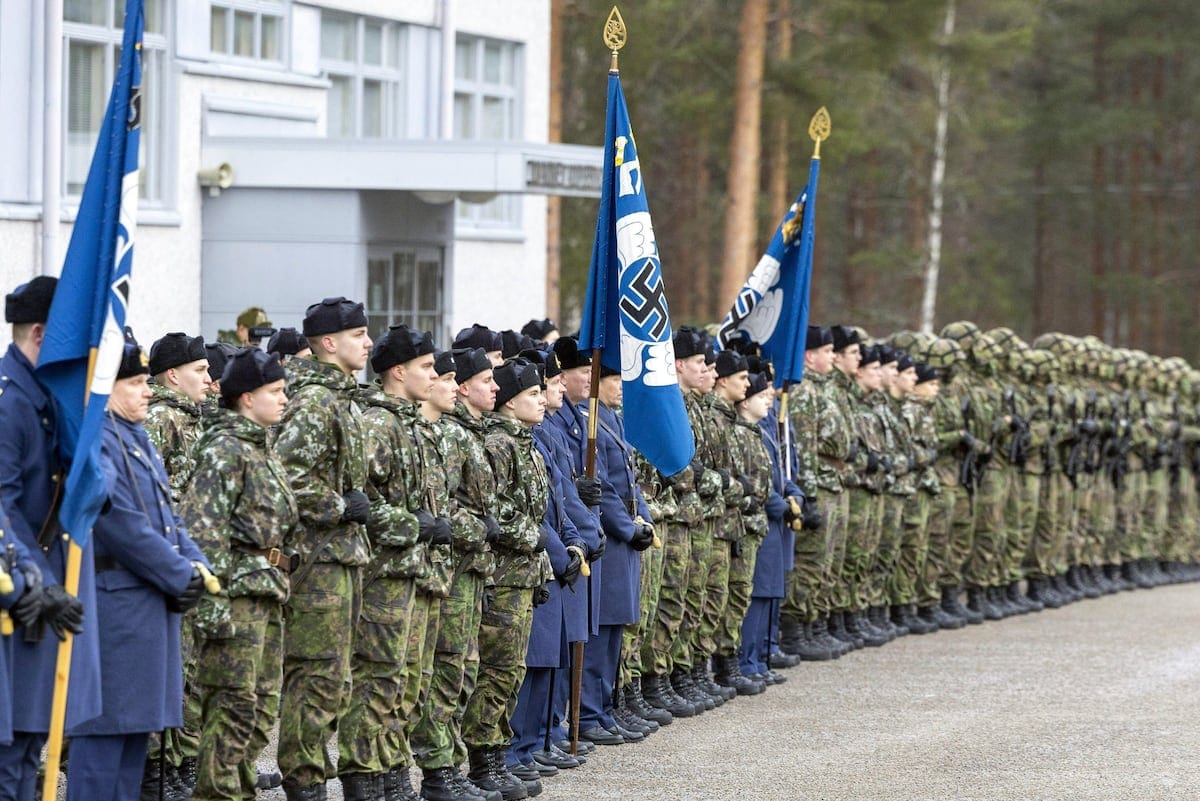 Desfile militar de la Fuerza Aérea Finlandesa en Jyväskylä, noviembre de 2024. Foto: Tommi Anttonen-Lehtikuva