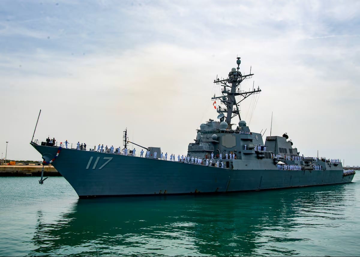 Un buque estadounidense en la base naval de Rota, en Cádiz. Foto: EFE