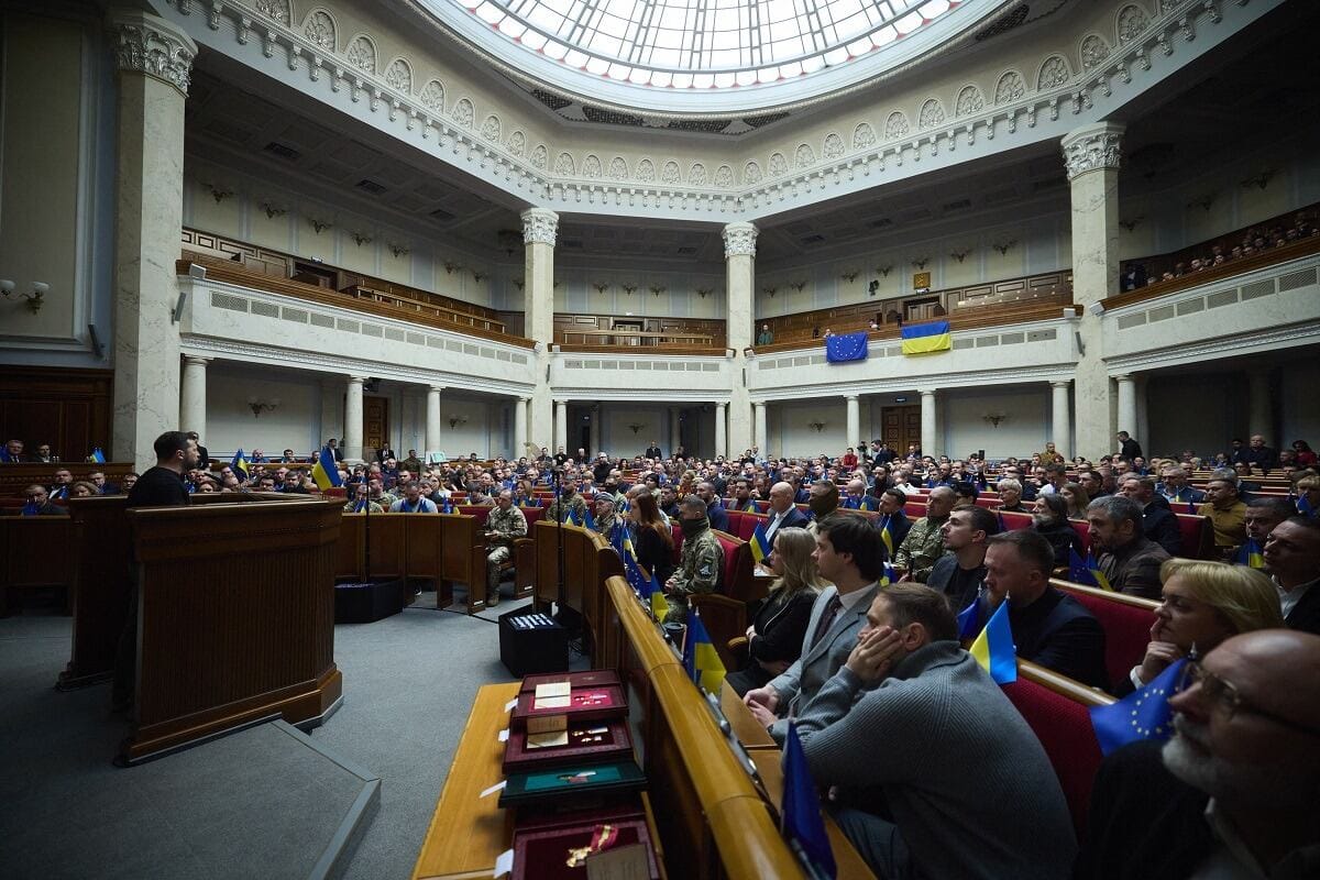 Imagen de archivo del parlamento ucraniano durante una sesión plenaria. Foto: eluniversal.com.mx