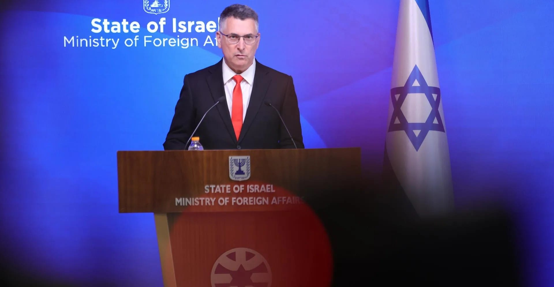 El ministro de Asuntos Exteriores israelí, Gideon Saar, durante la rueda de prensa en Jerusalén, 8 de septiembre. Foto: Abir Sultan - EFE