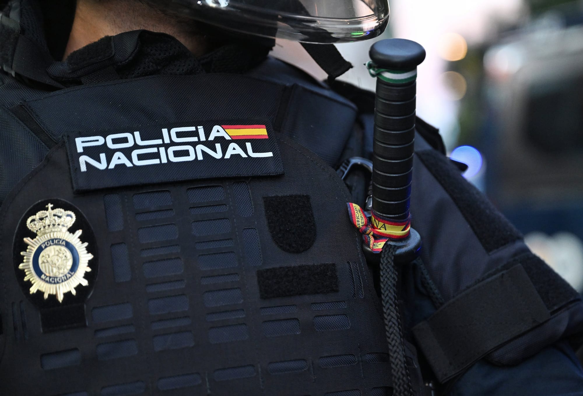 Imagen de archivo de un agente de la UIP. Foto: Dani Gago/ @DaniGagoPhoto (X).
