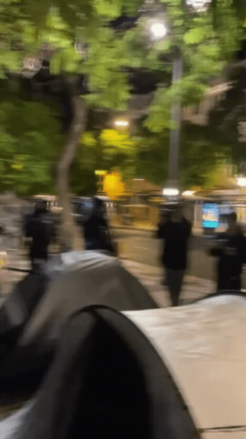 Agentes antidisturbios de la PSP desalojando la acampada de Lisboa. Vídeo: acampada.lisboa (Instagram).