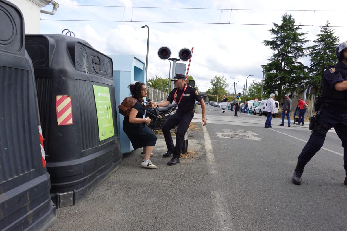 Diez detenidos en Lugo durante protestas propalestinas al paso de la Vuelta Ciclista