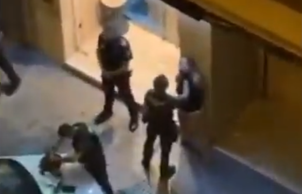 Arrestan a un guardia civil por agredir brutalmente a una mujer esposada