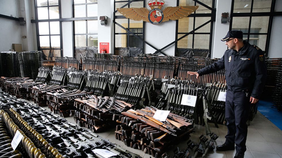 Armas inutilizadas incautadas en el montaje policial de la 'Operación Portu'. Foto: vía RTVE