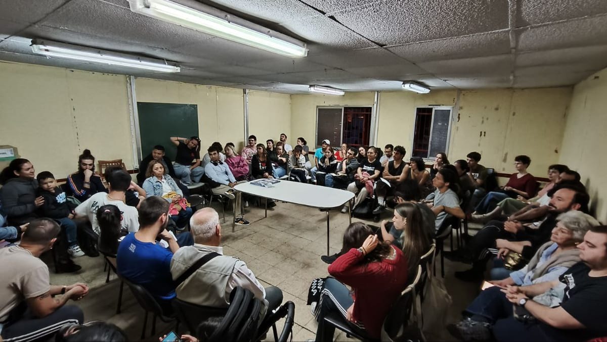 Imagen de archivo de una asamblea del Sindicato de Vivienda de Carabanchel. Foto: @SVCarabanchel (X)