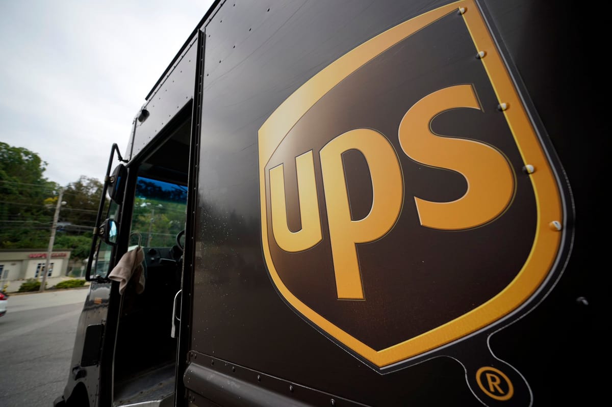 Imagen de archivo de un camión de UPS. Foto: @PopCrave (X)