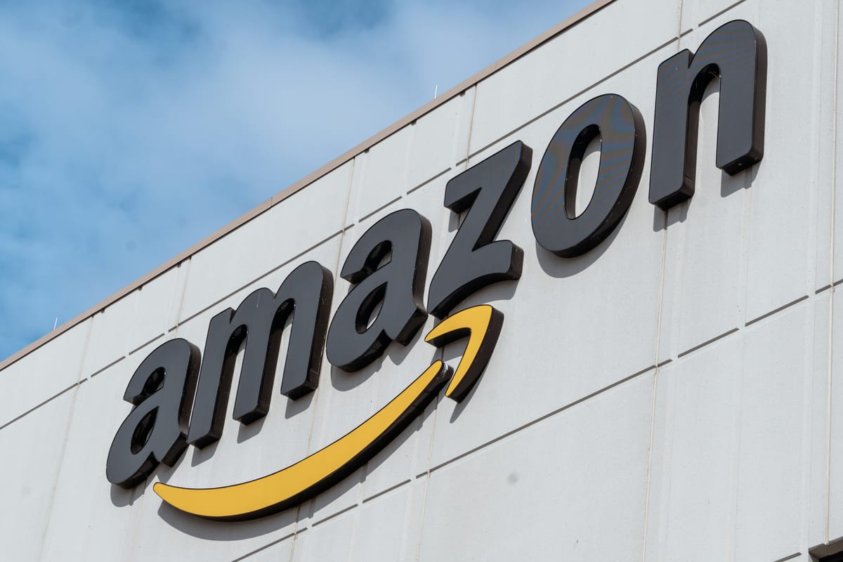 Imagen de archivo de un letrero de Amazon. Foto: Daniel Nyoka/Unsplash