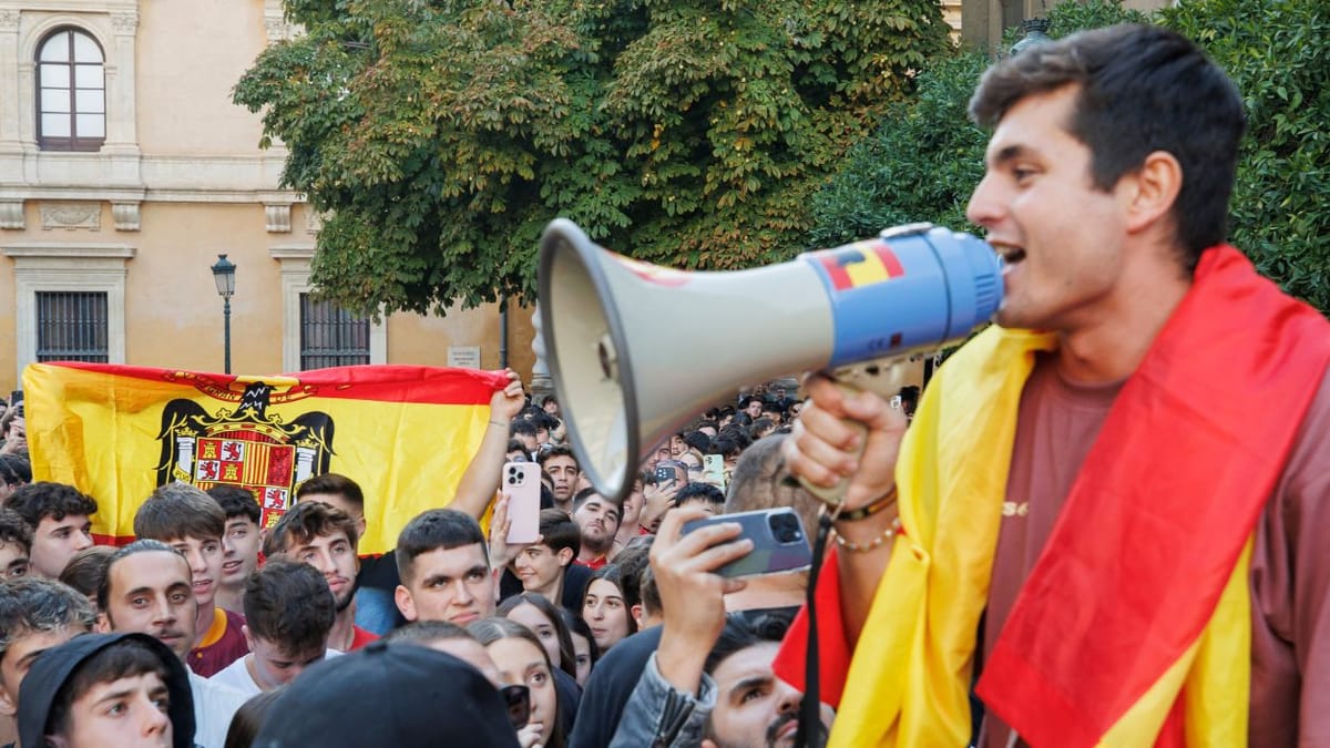 Imagen de archivo de un acto de Vito Quiles en la Universidad de Granada. Foto: El Plural