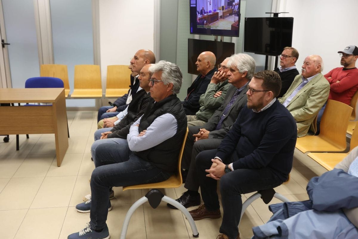 Los acusados de la trama en una vista del juicio. Foto: José Navarro