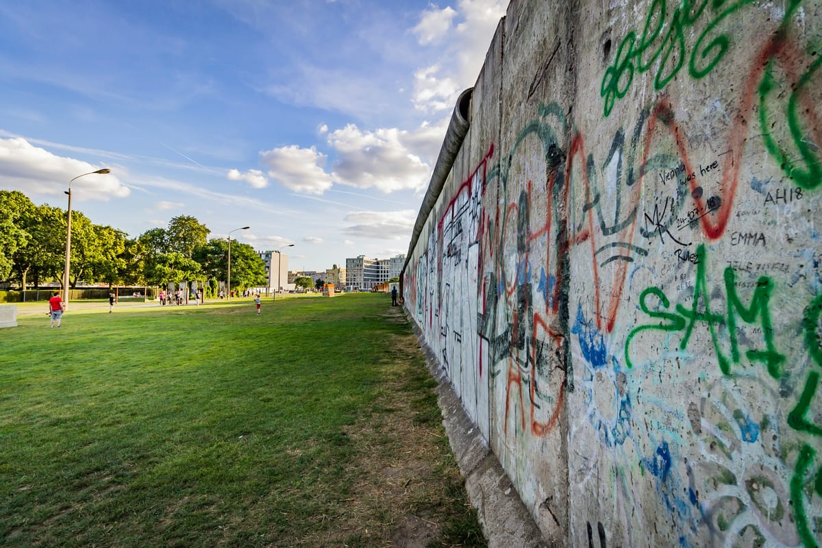 Imagen de archivo de los restos del Muro de Berlín. Foto: Luis Diego Hernández/Unsplash