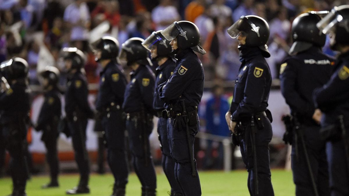 Imagen de archivo de la Policía Nacional española en un estadio de fútbol. Foto: Eurosport
