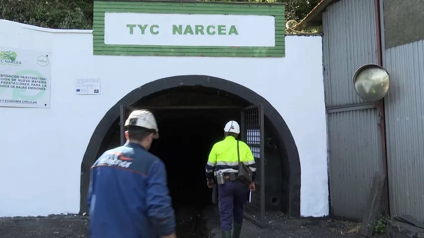 Imagen de archivo de mineros entrando a la mina de TYC Narcea. Foto: rtpa.es