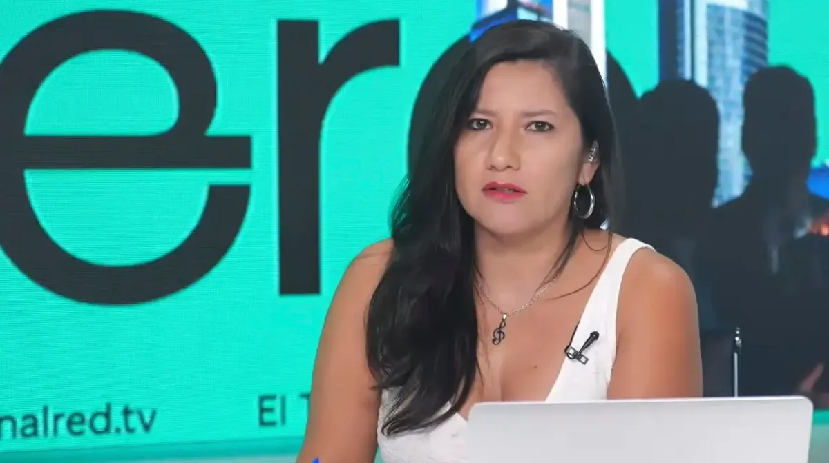 La periodista peruana Laura Arroyo en "El Tablero" de Canal Red. Foto: Canal Red