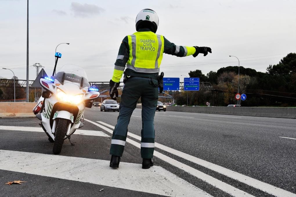 Imagen de archivo de un agente de tráfico de la Guardia Civil. Foto: Ministerio del Interior