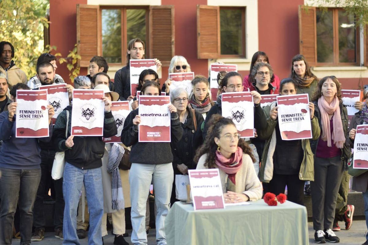 Rueda de prensa de la campaña 'Feministes Sense Treva'. Foto: @CoordfemiLleida (X)