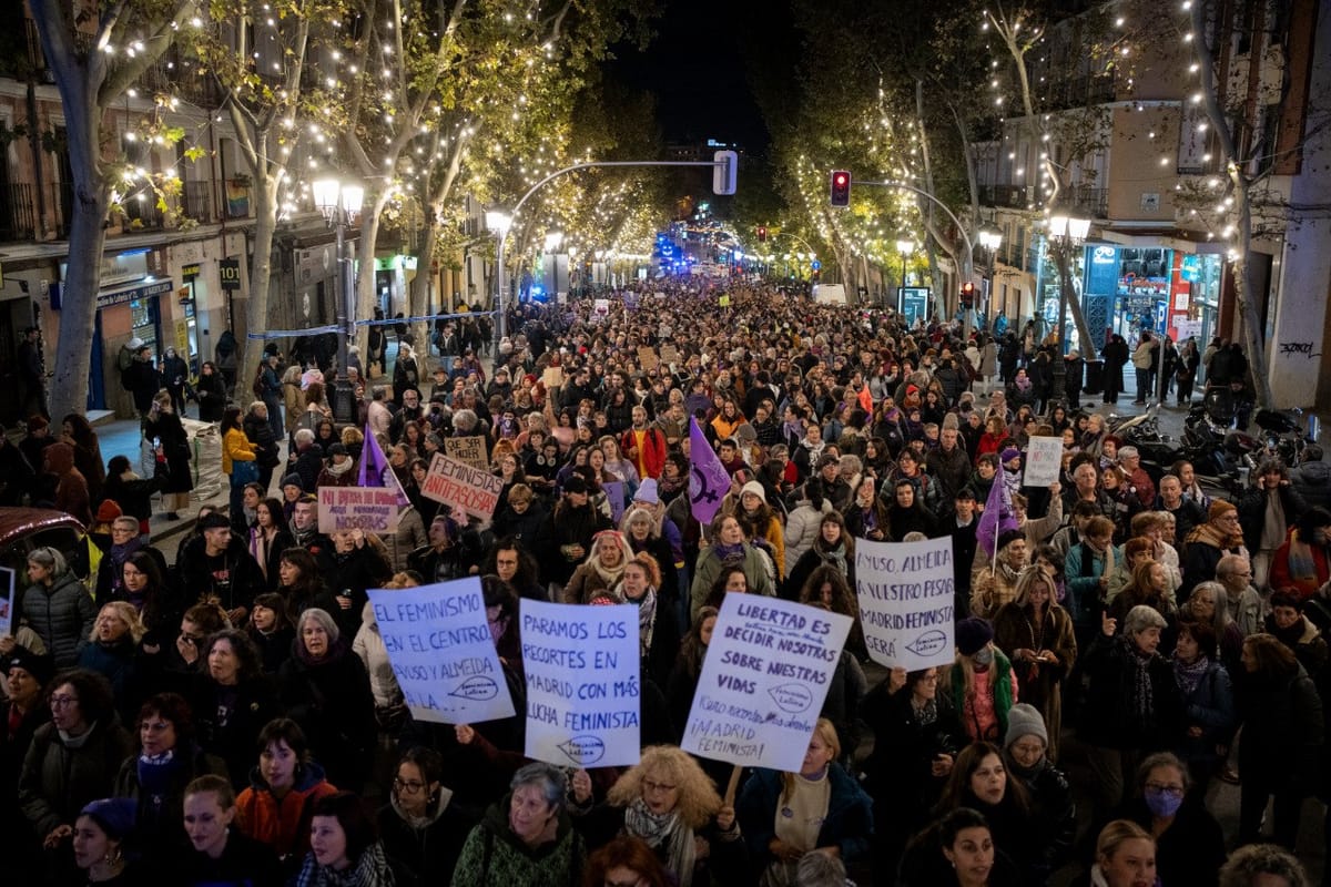 Manifestación feminista del 25N en Madrid. Foto: vía @elpce (X)