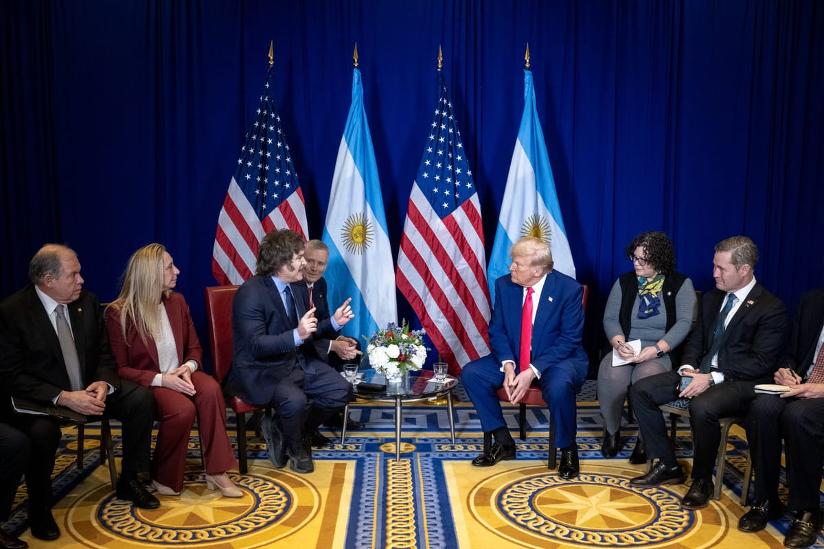 Imagen de archivo de una reunión bilateral entre Donald Trump y Javier Milei. Foto: The White House