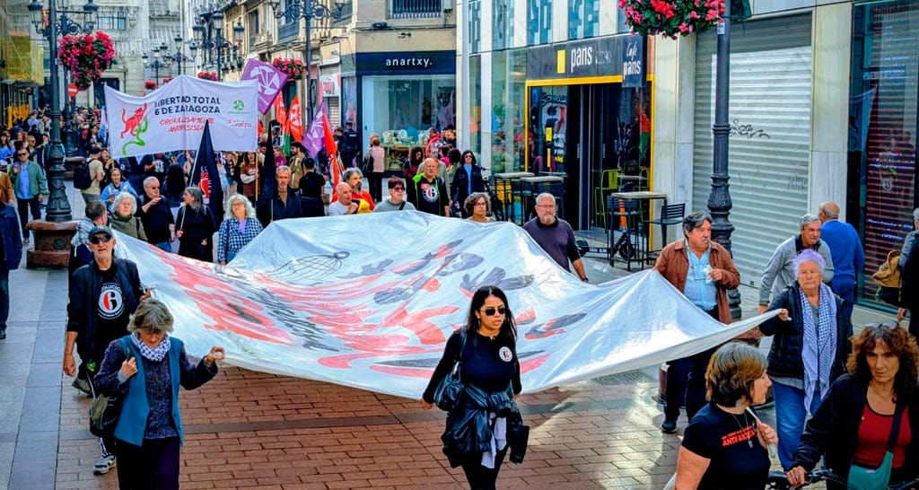 Manifestación de Los 6 de Zaragoza. Foto: Iker G. Izagirre vía AraInfo