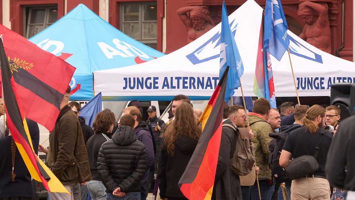 Imagen de archivo de un puesto de Junge Alternative, anterior juventud de Alternativa para Alemania. Foto: zdfheute.de