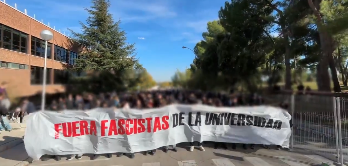 Movilización antifascista contra Vito Quiles en el campus de Somosaguas de la UCM. Foto: @iDiarioES (X)