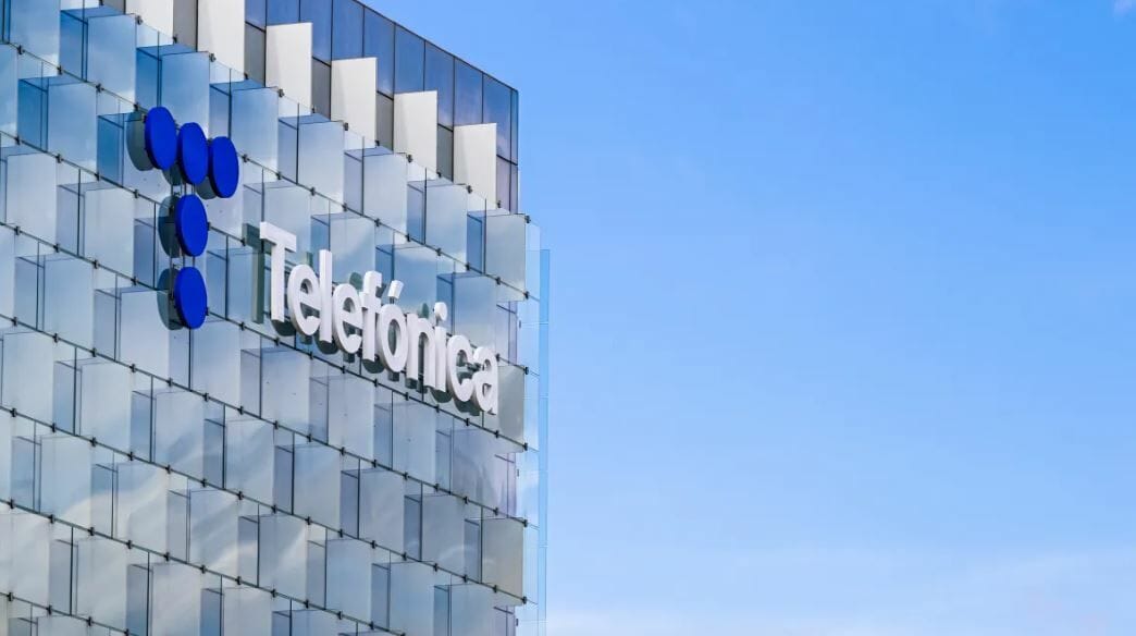 Imagen de archivo de un edificio de Telefónica. Foto: efe.com