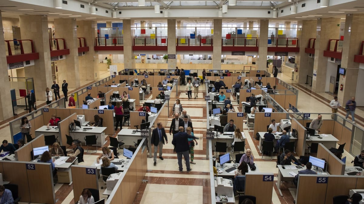 Imagen de una oficina de Hacienda. Foto: heraldo.es