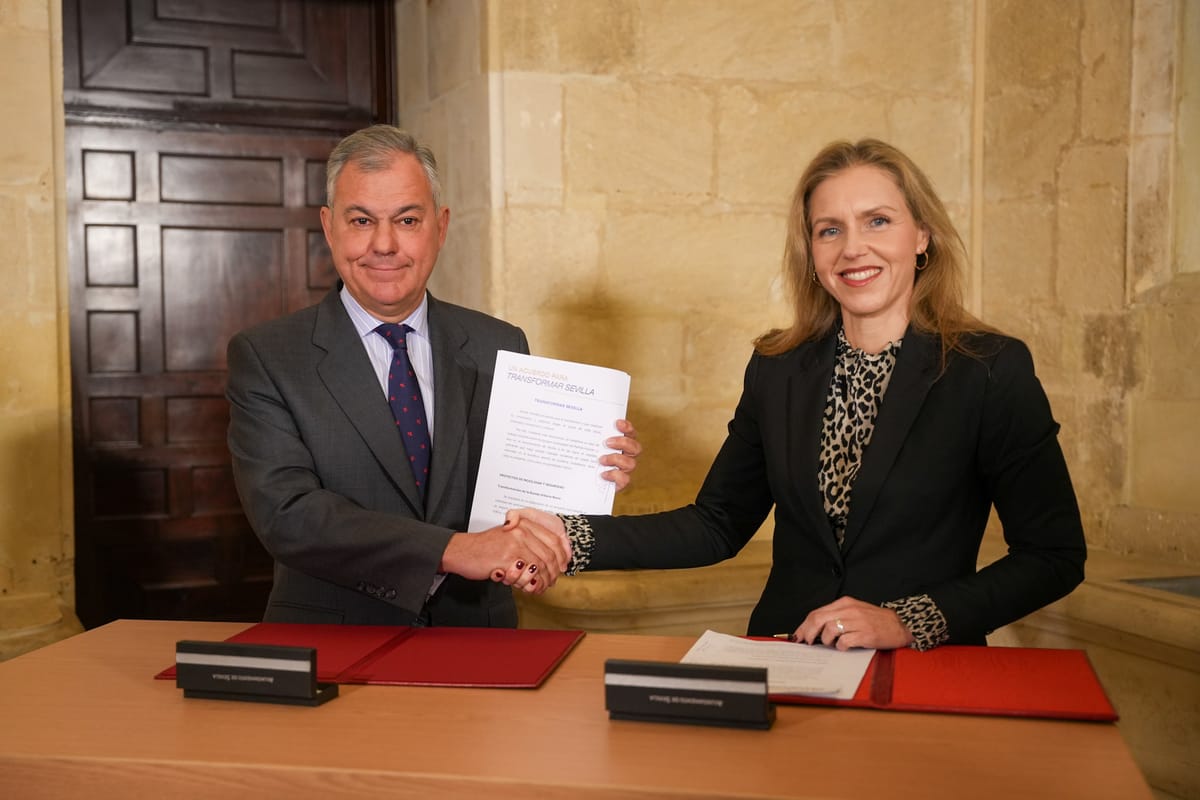 El alcalde de Sevilla, José Luis Sanz, y la portavoz de Vox, Cristina Peláez. Foto: elmundo.es