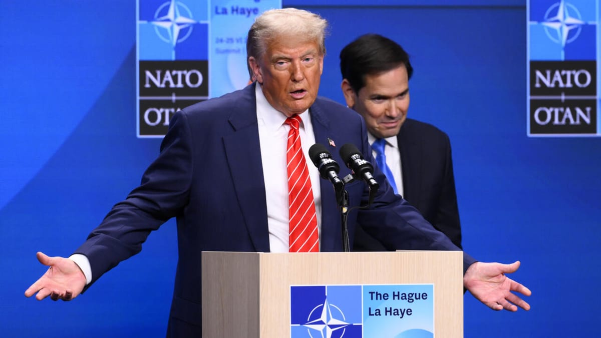 Imagen de archivo de Donald Trump en una cumbre de la OTAN el La Haya. Foto: france24