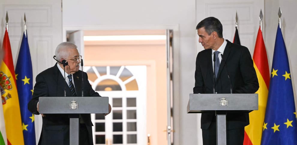 Mahmoud Abbas y Pedro Sánchez en el palacio de la Moncloa ayer. Foto: lavanguardia.com