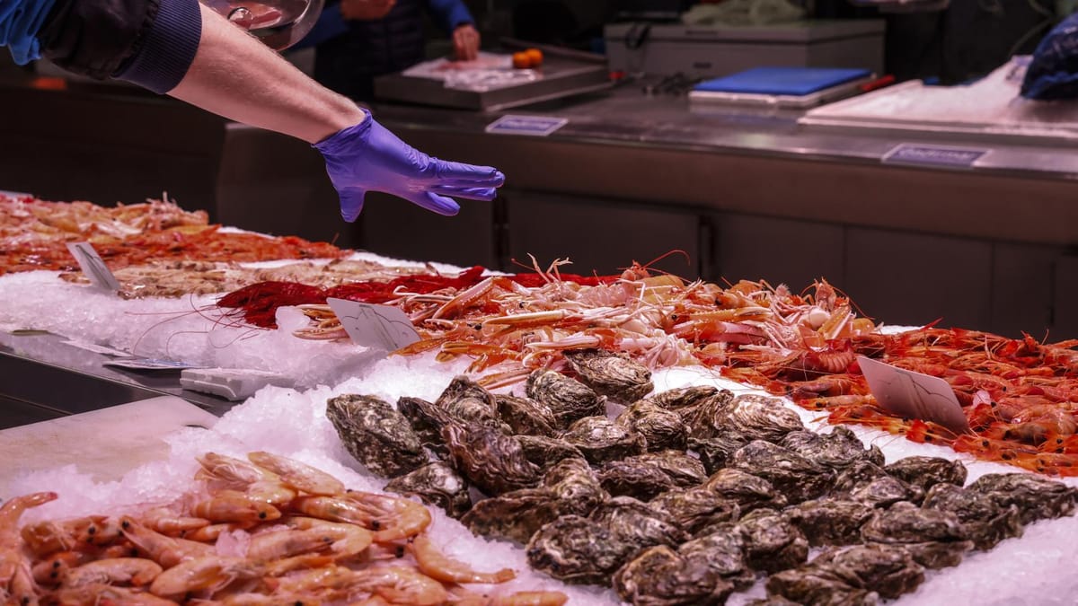 Imagen de un puesto de venta de marisco. Foto: elespanol.com