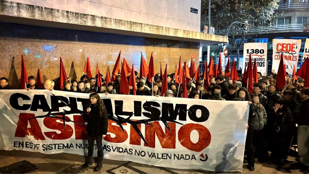 Imagen de la concentración frente a la sede de la CEOE. Foto: @CJS_Madrid (X)
