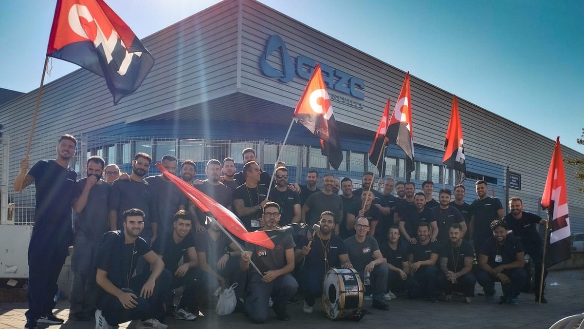 La plantilla de Gazc sevilla ne huelga, organizada con la CNT. Foto: CNT