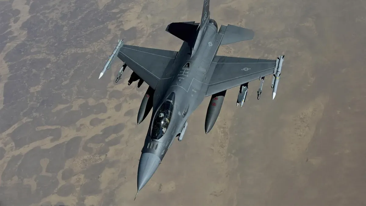 Avión militar estadounidense sobrevuela Siria. Foto: bbc.com