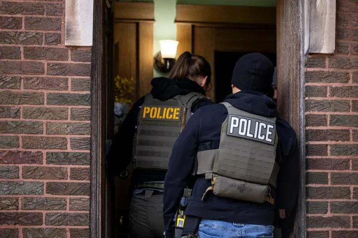 Imagen de archivo de agentes de ICE. Foto: Bloomberg vía Getty Images