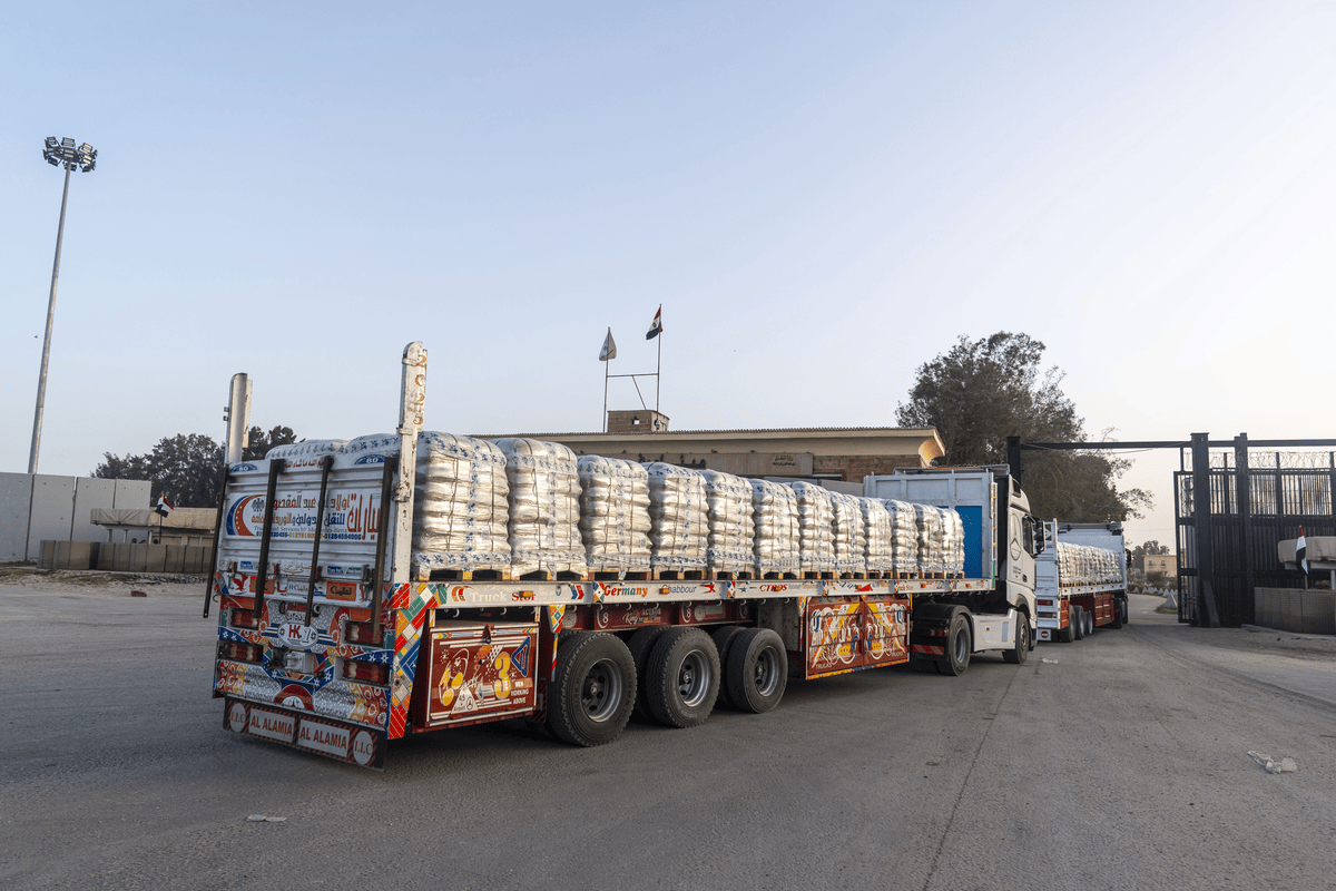 Imagen de archivo de camiones que transportan ayuda humanitaria enviados a Gaza desde Rafah. Foto: Anadolou