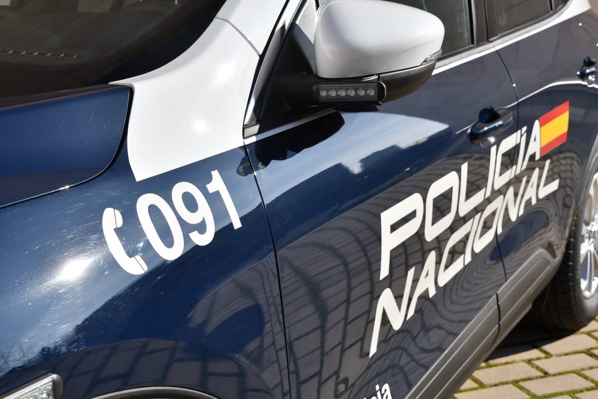 Imagen de archivo de un vehículo de la Policía Nacional española. Foto: @policia (X)
